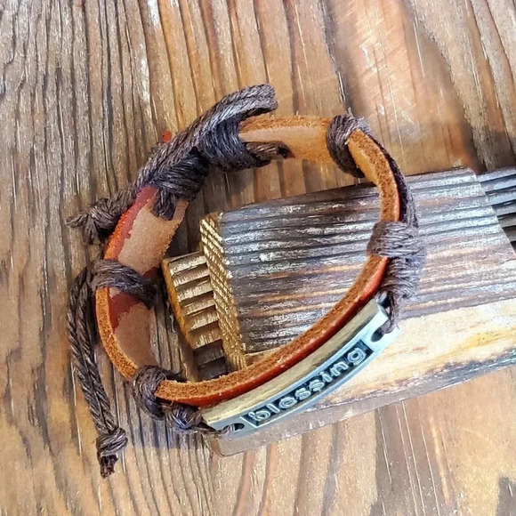 Blessing Positive Affirmation Leather Bracelet - Picture 4 of 5